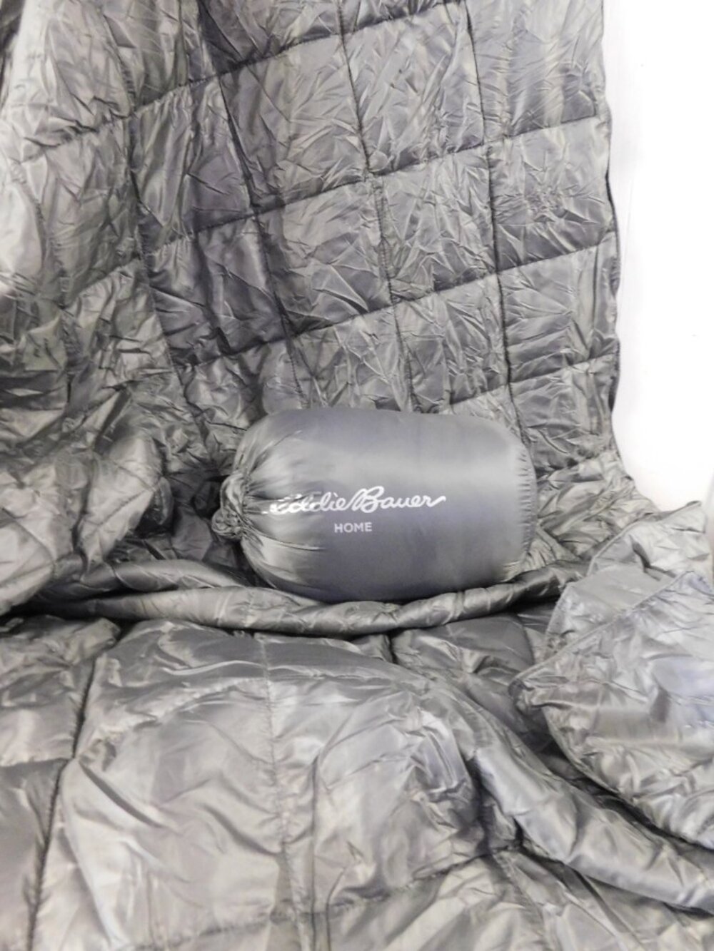 Eddie Bauer Home Primaloft Packable Gray Thermal Down Throw Blanket 60"x70" *